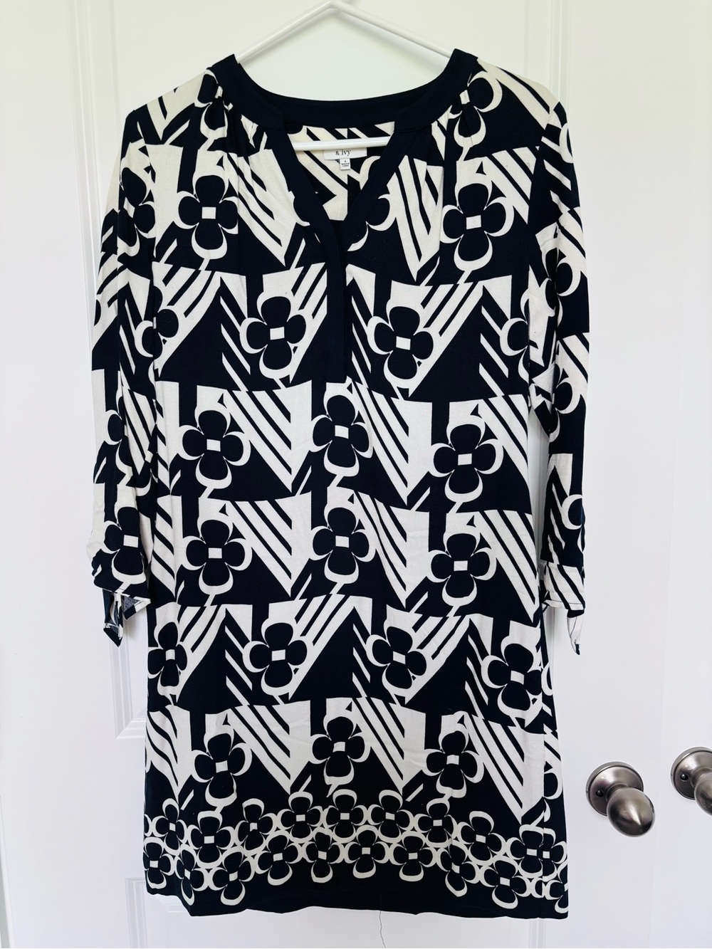 Crown & Ivy Navy and White Geometric Floral Midi Tunic Dress
